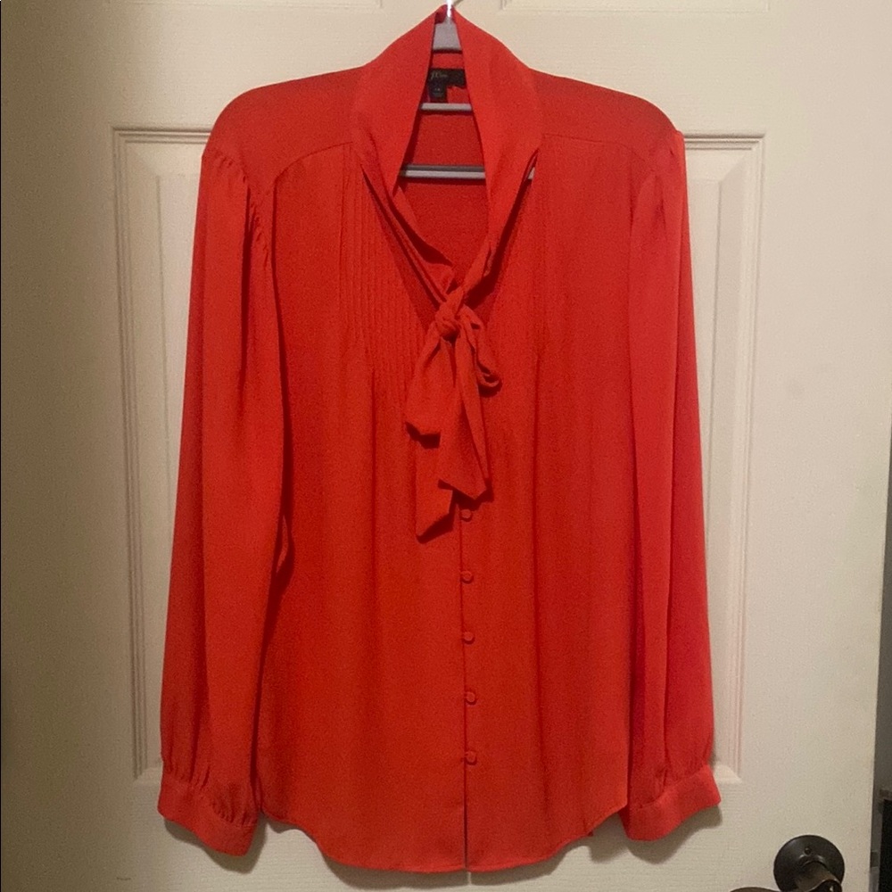 Elegant Women's Blouse